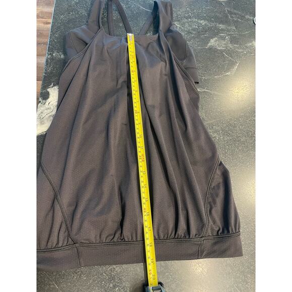 Lululemon  Black Tank top size 6 with built in sports bra - Picture 6 of 7